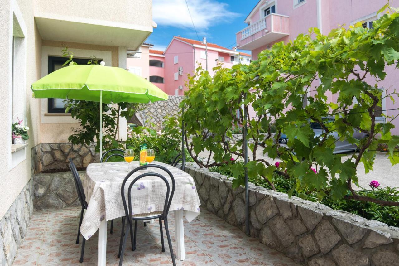 Villa Paradiso Punat Exterior photo