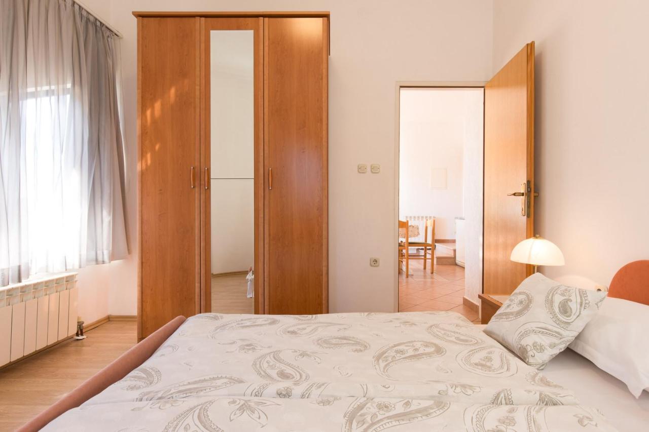 Villa Paradiso Punat Exterior photo